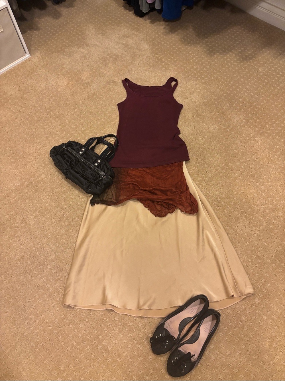 Women’s Sz 8 Marisa Christina silky flow maxi skirt light tan. fall 2026 fashion